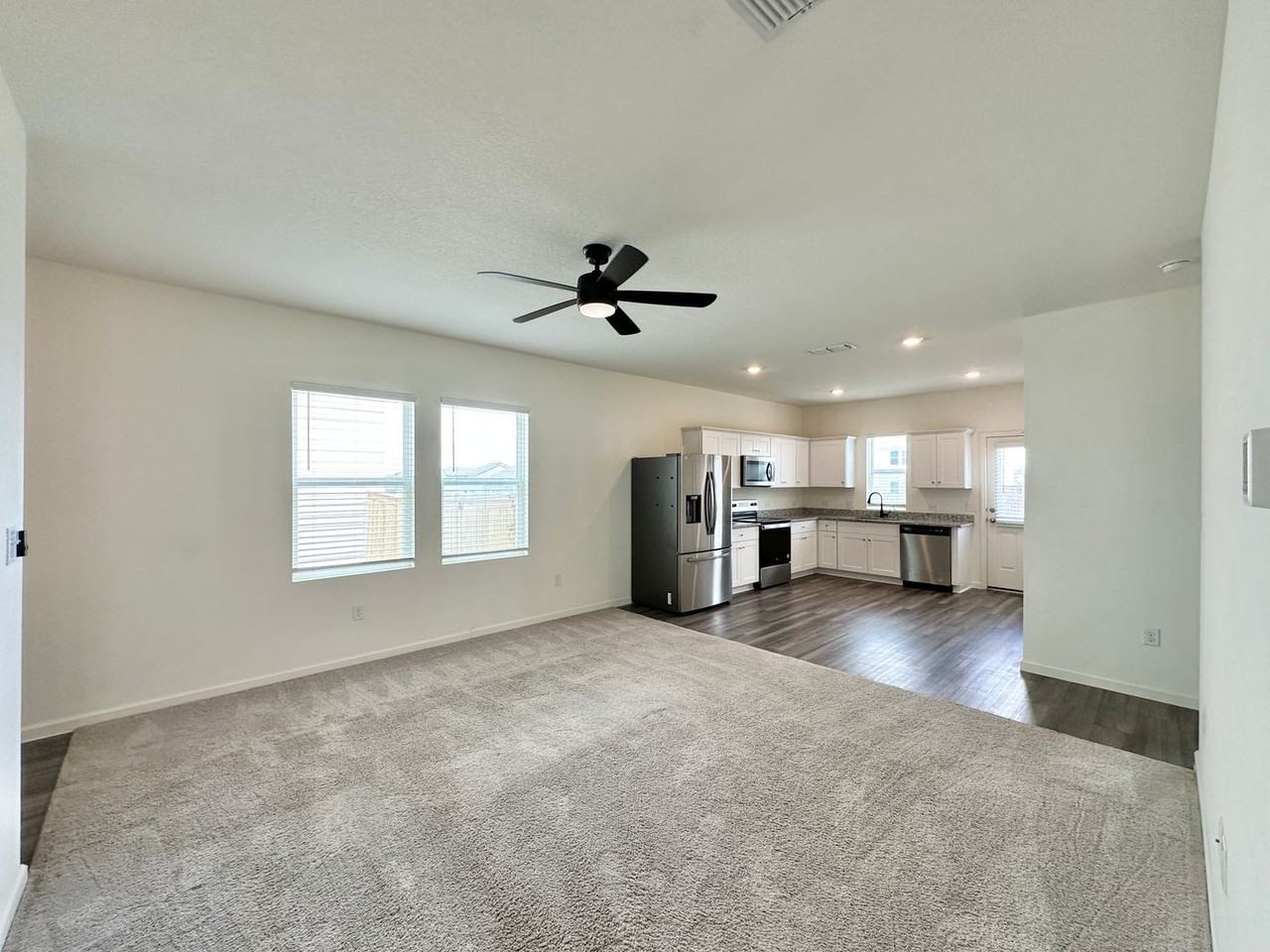 430 Line Of Fire Way - Photo 6 of 37