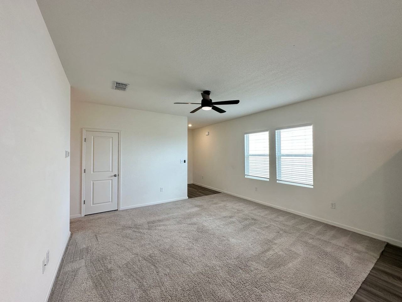 430 Line Of Fire Way - Photo 7 of 37