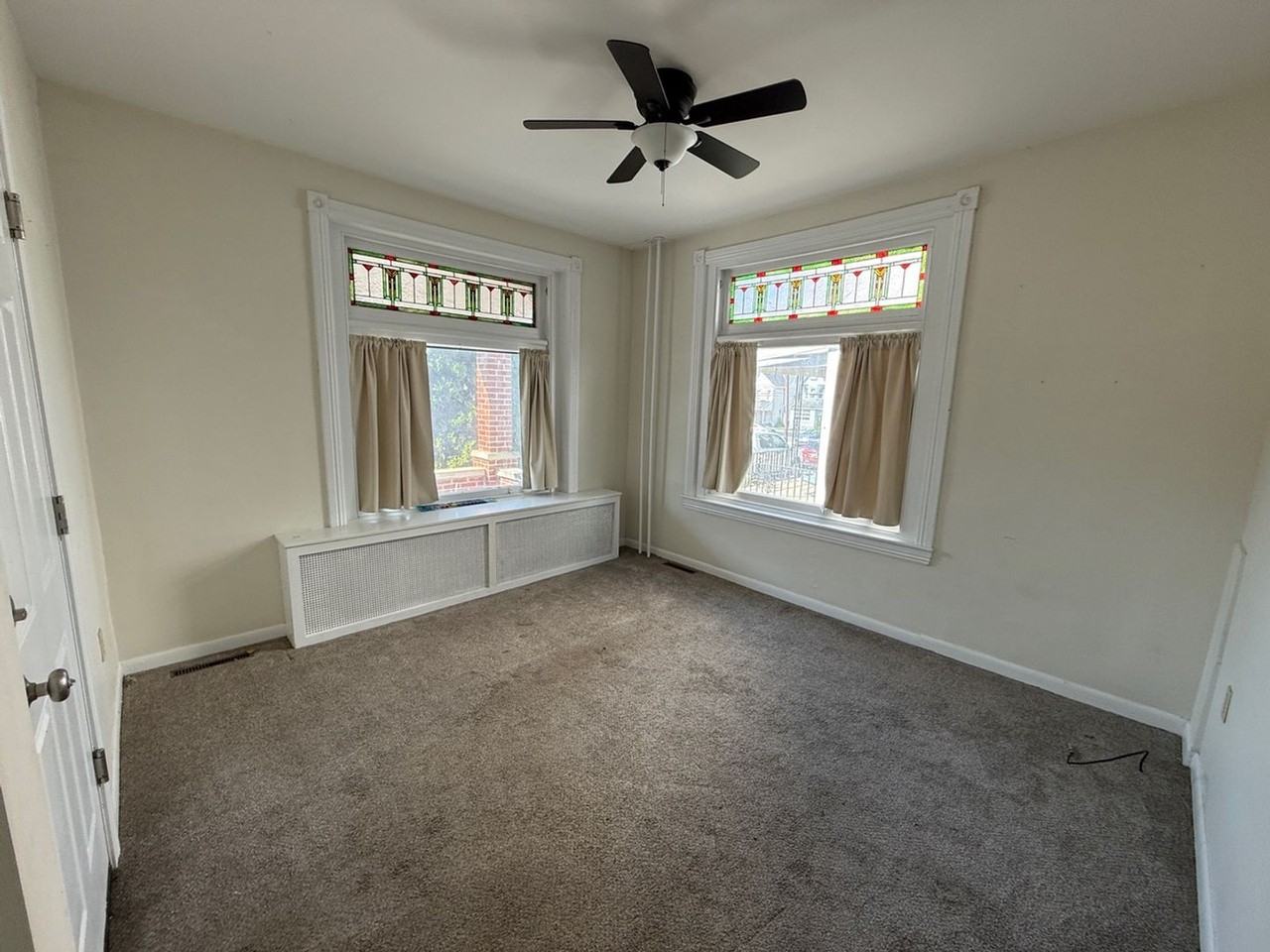 425 Elm St - Photo 2 of 26