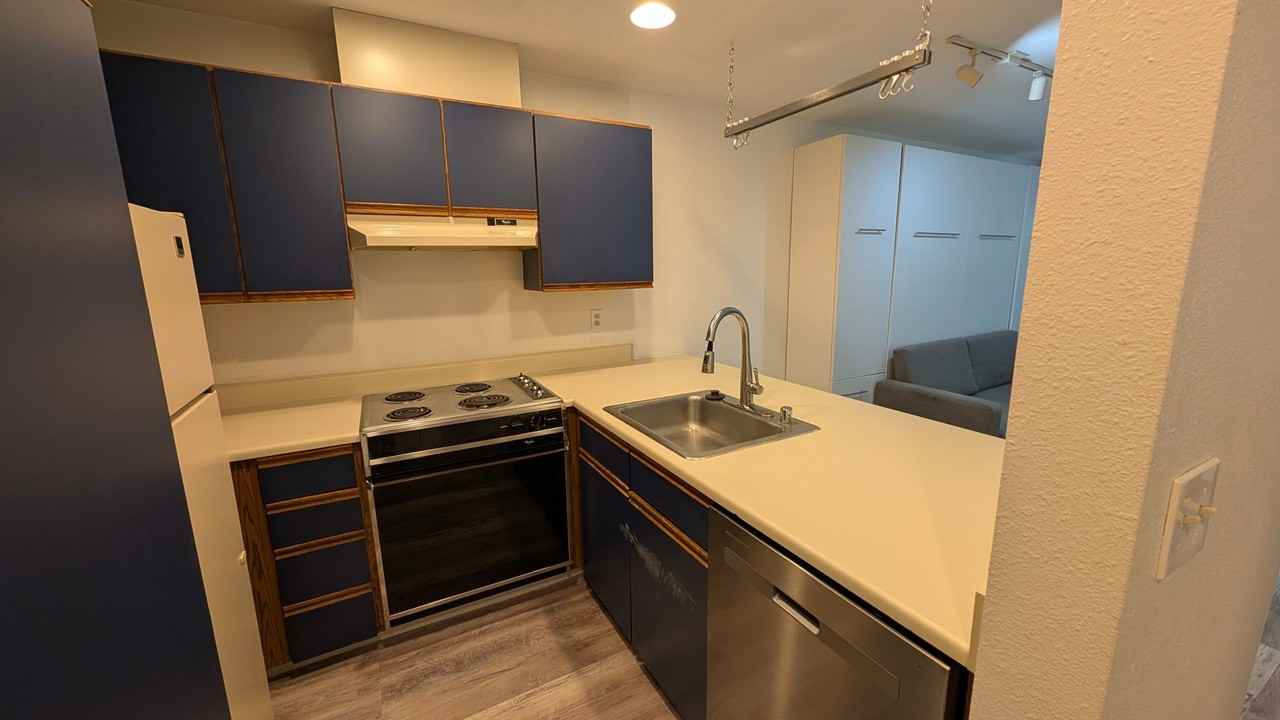 211 Summit Ave E #S212 - Photo 3 of 8