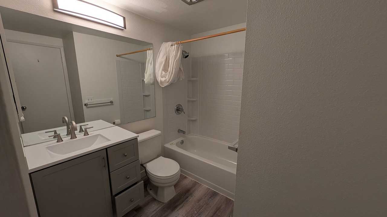 211 Summit Ave E #S212 - Photo 5 of 8