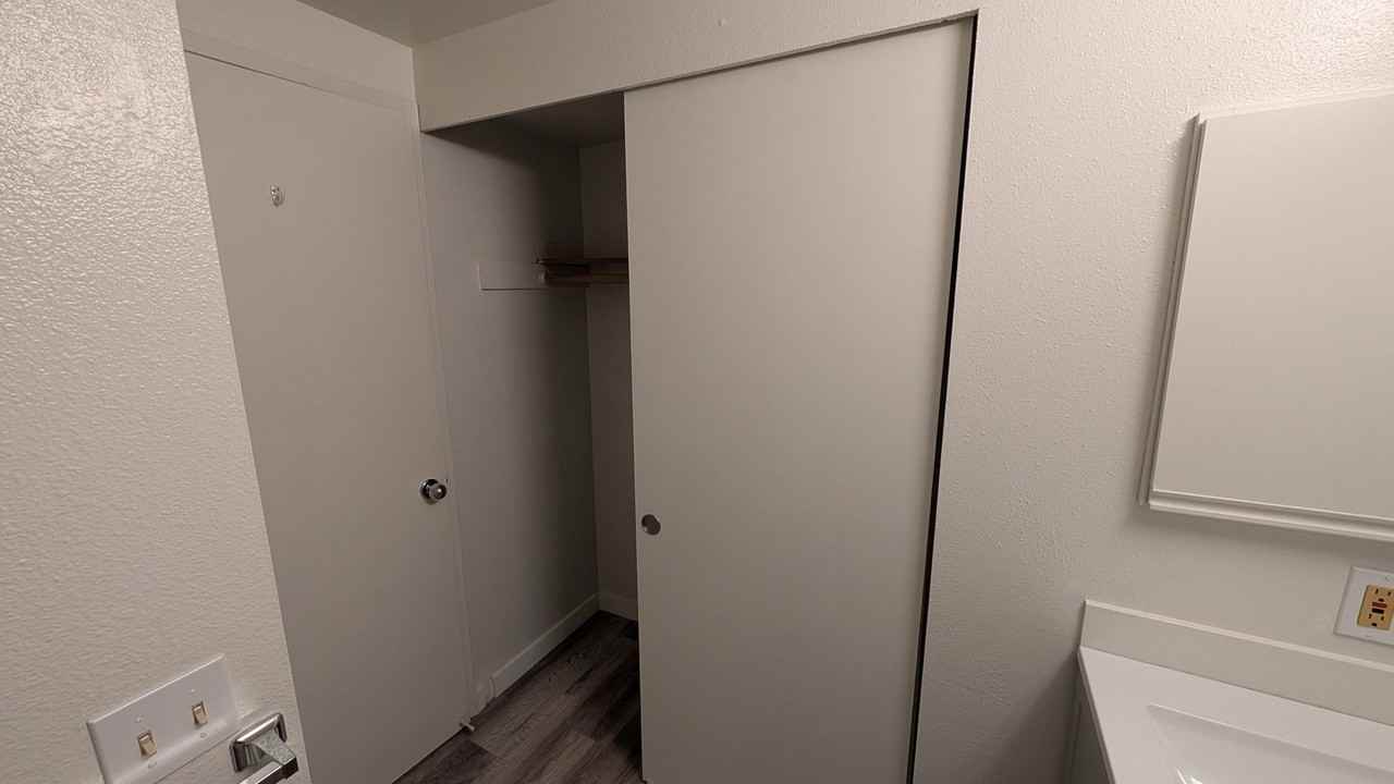 211 Summit Ave E #S212 - Photo 7 of 8