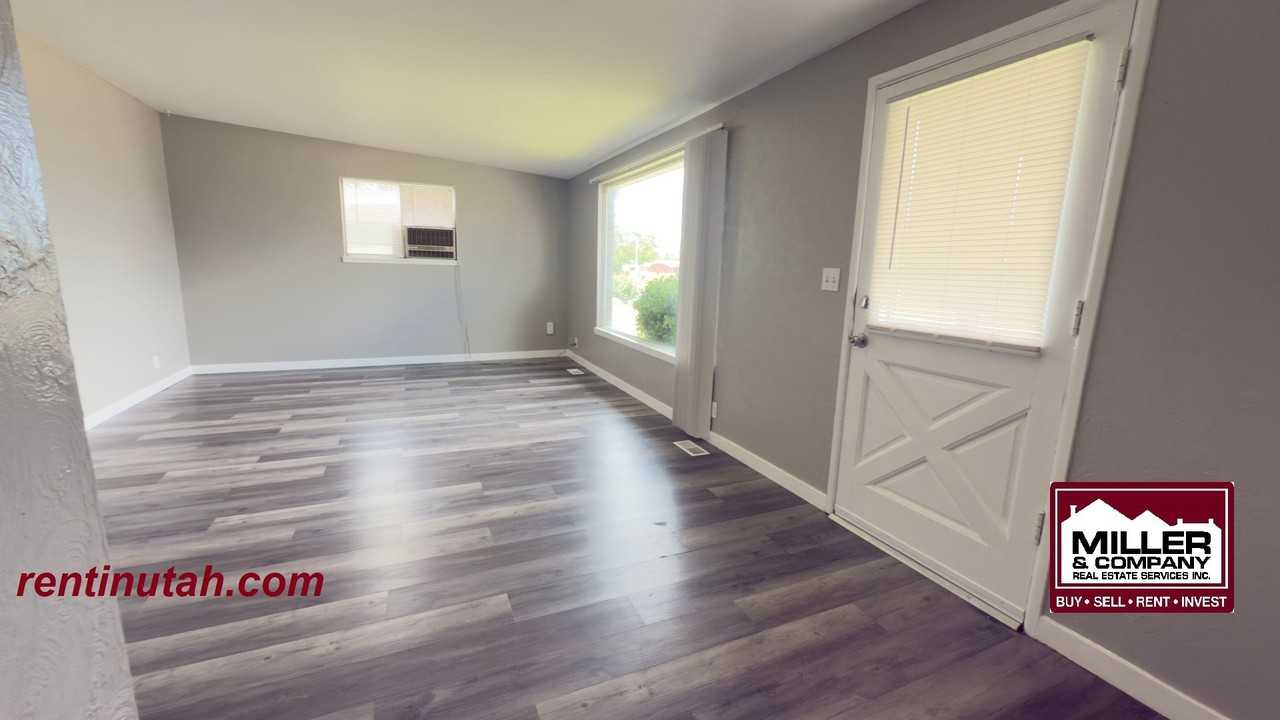 1625 W Paradise Ln - Photo 3 of 18