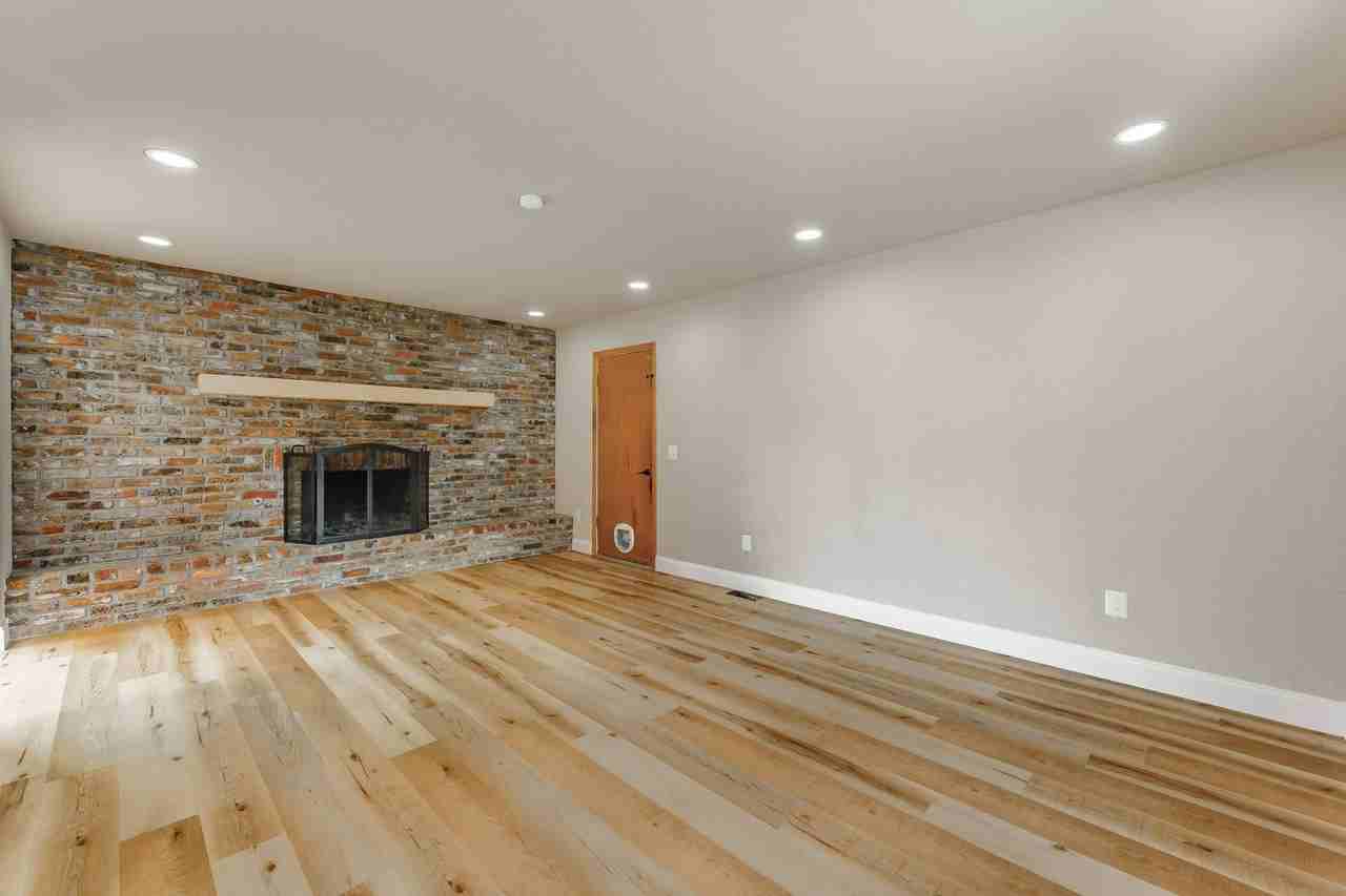 916 S 16th St - Photo 3 of 22