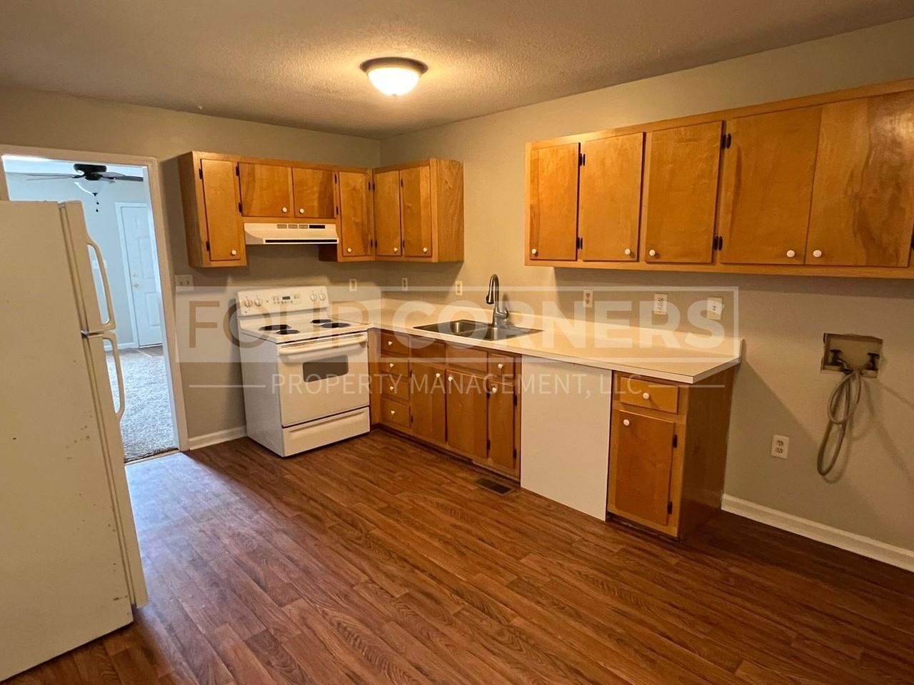 1336 E Main St - Photo 3 of 6