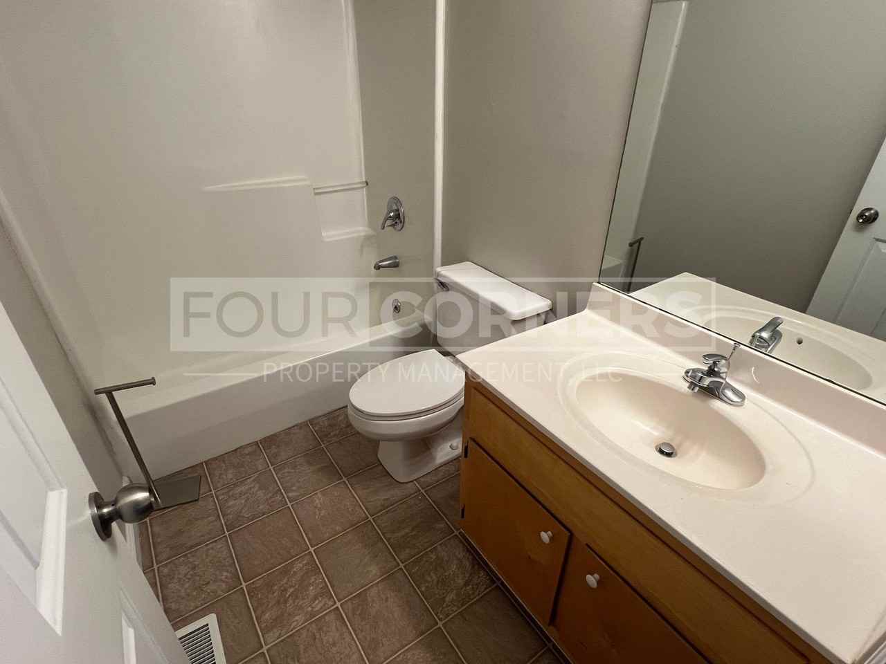 1336 E Main St - Photo 6 of 6