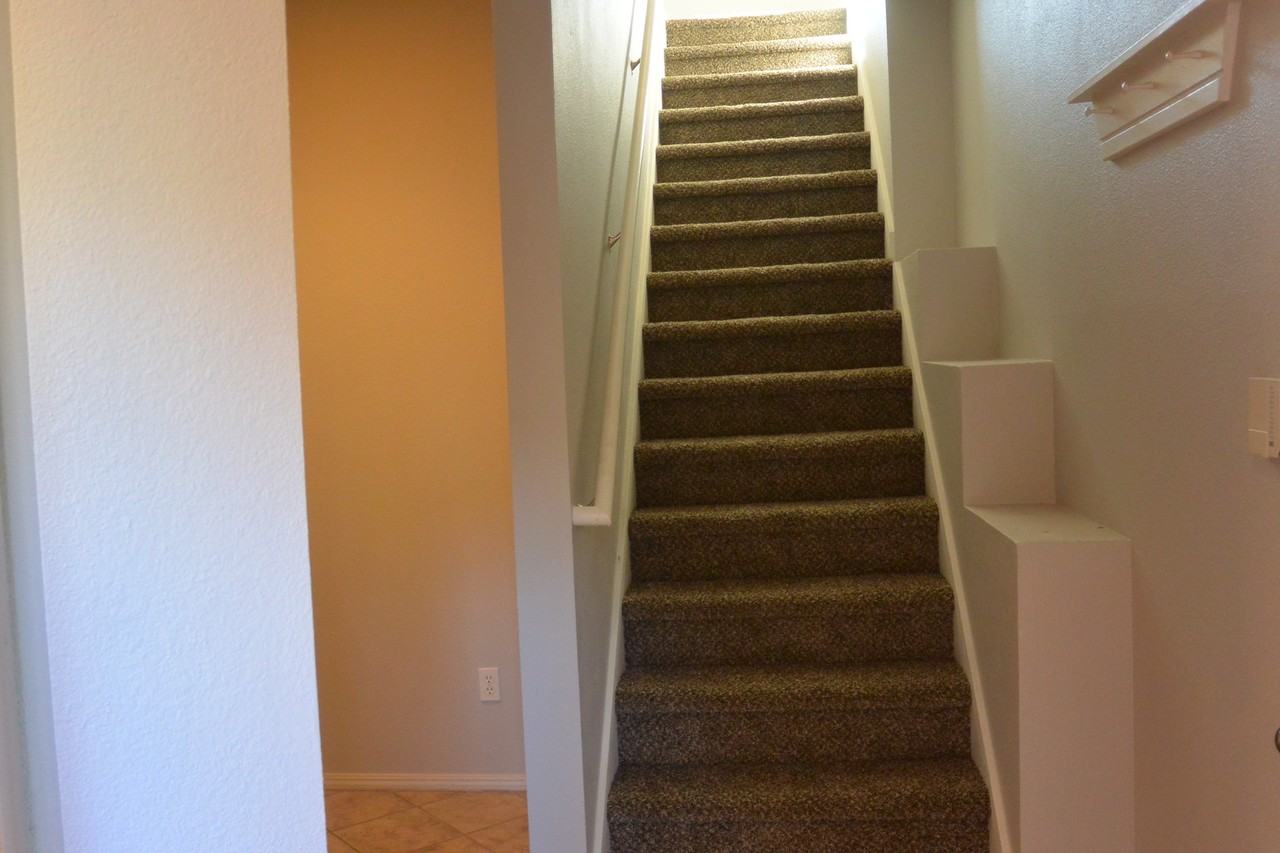 1830 Se Cutter Ln - Photo 5 of 16