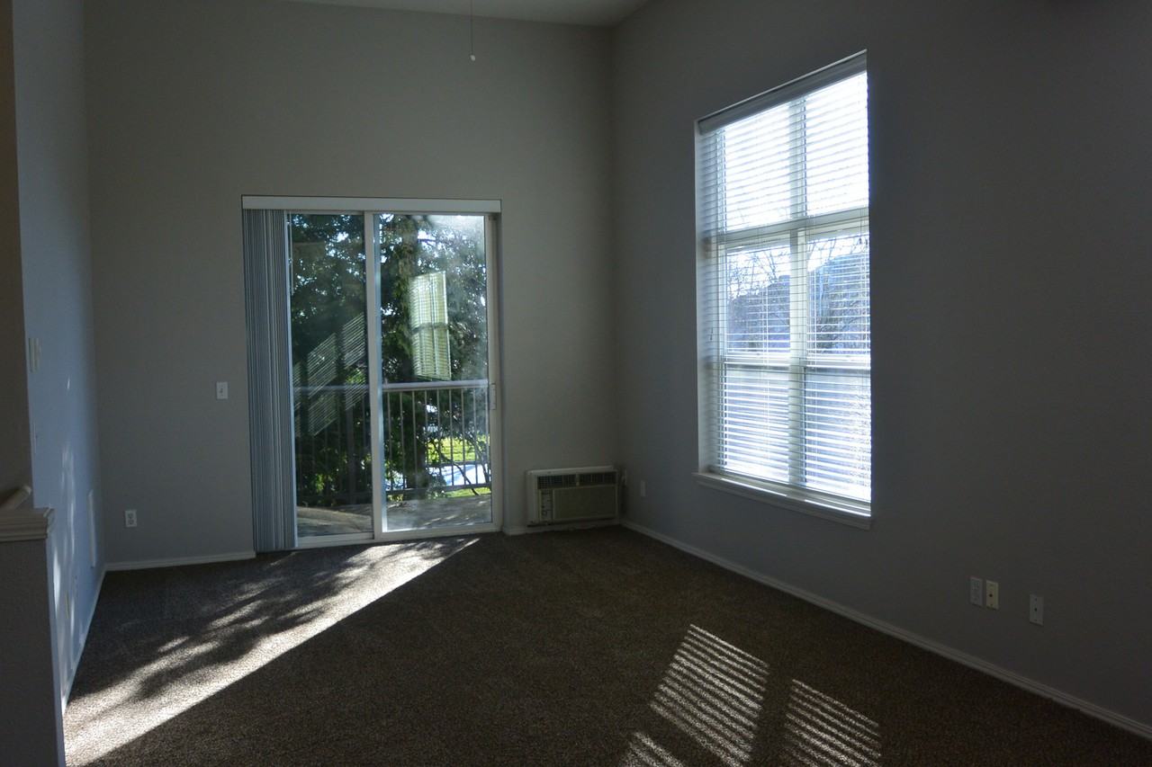 1830 Se Cutter Ln - Photo 6 of 16