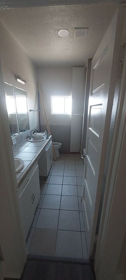 2033 Gaither St - Photo 2 of 26