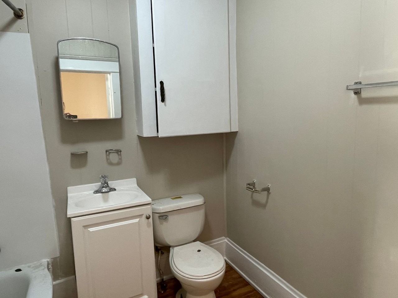 202 202 E Jefferson - 202 E Jefferson St #202 - Photo 3 of 7