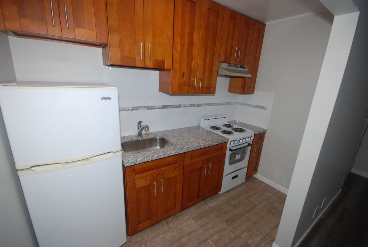 1427 El Camino Real - Photo 5 of 23