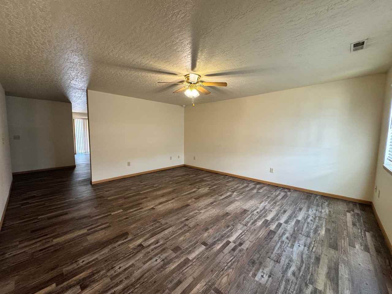 1060 Lake Dr - Photo 3 of 9