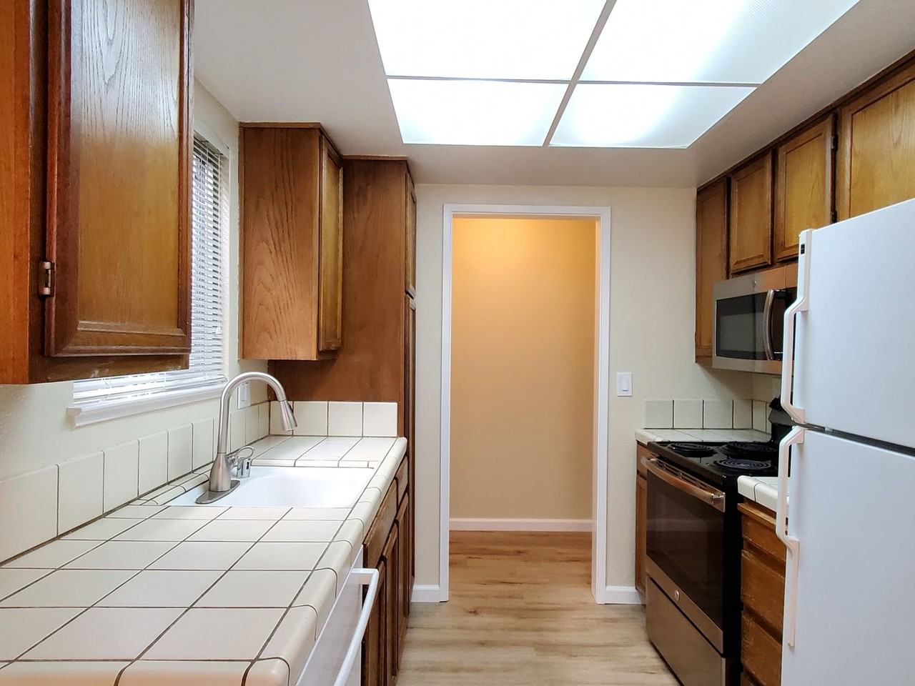 3491 Wine Barrel Way - Photo 2 of 9