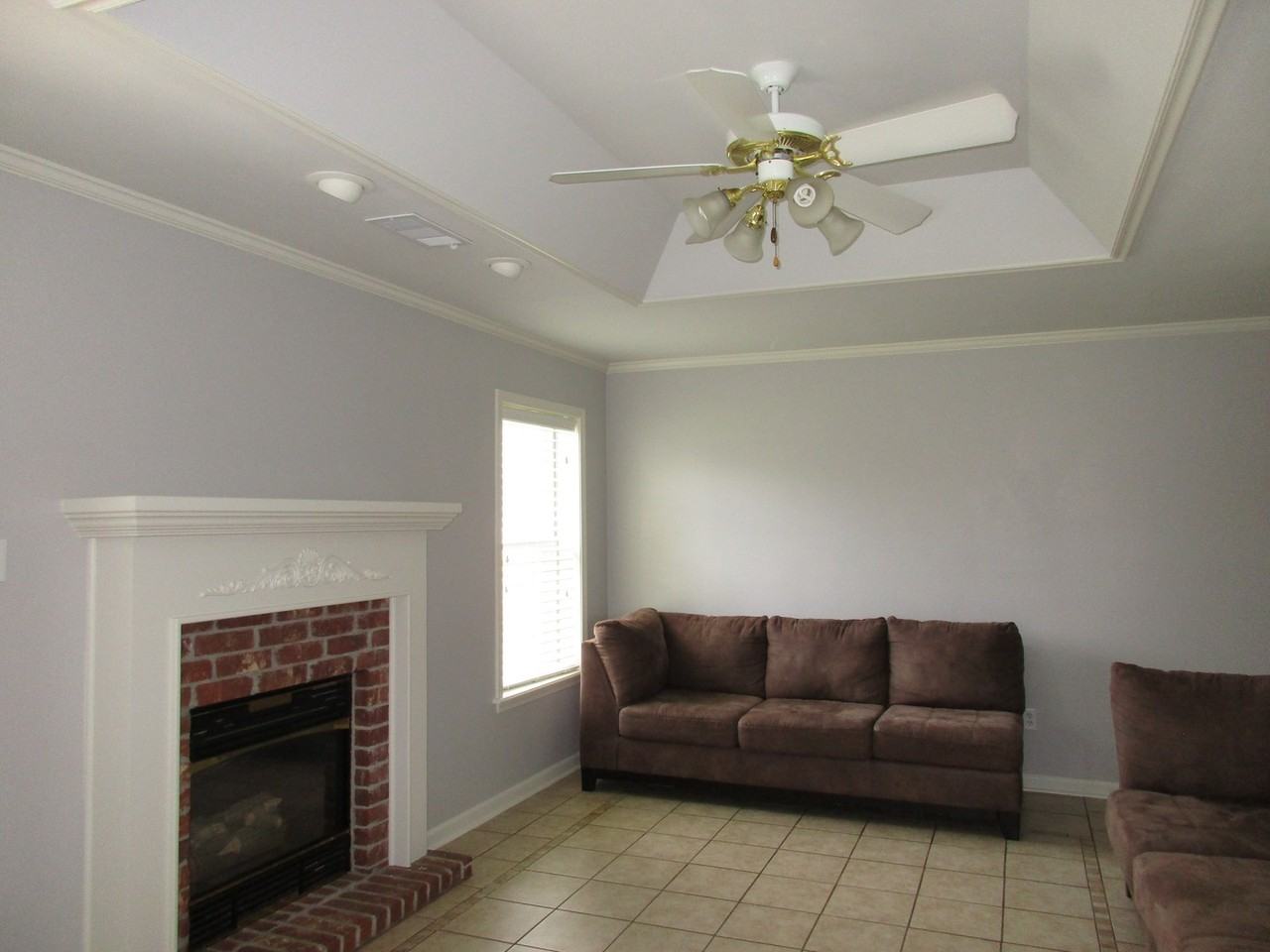 32 Reno Dr - Photo 2 of 19
