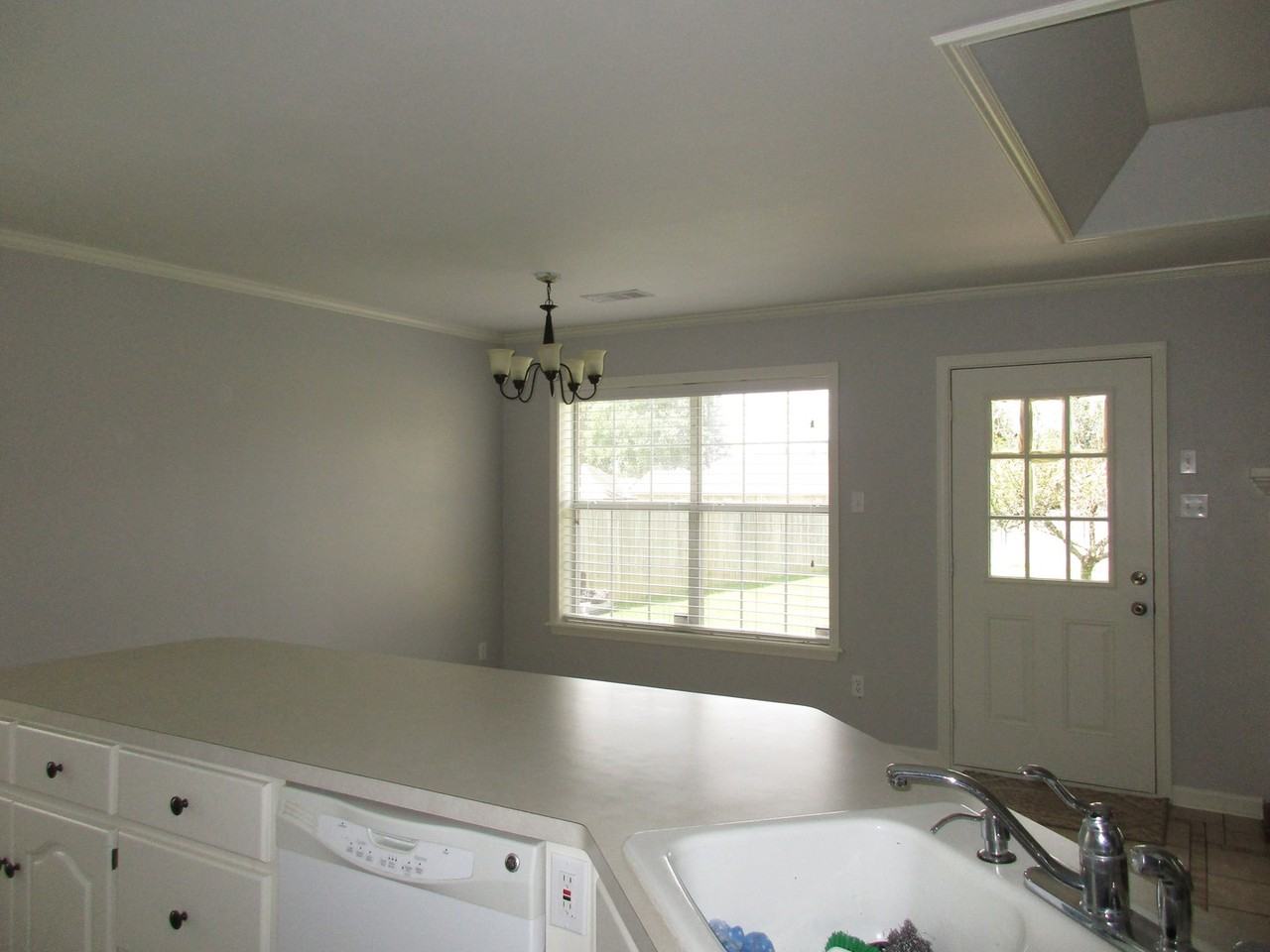 32 Reno Dr - Photo 5 of 19