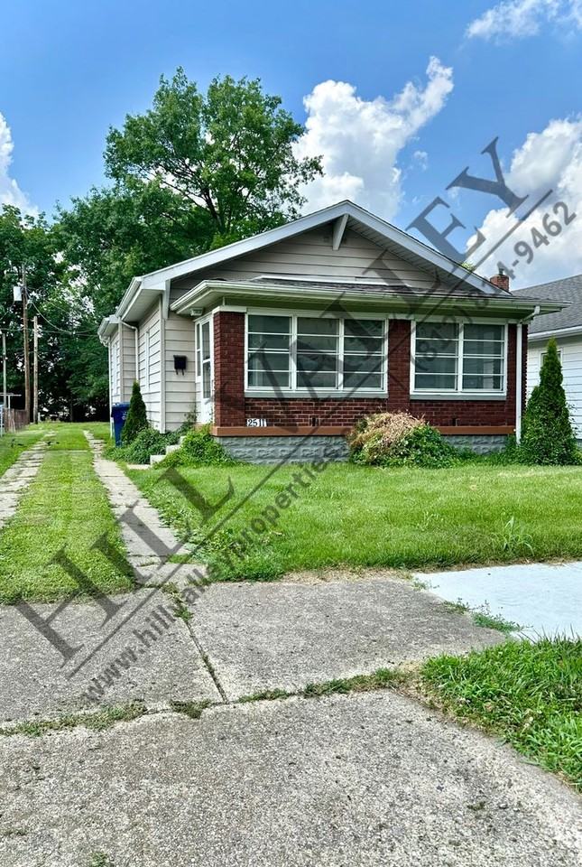 2511 S 6th St - Photo 2 of 12