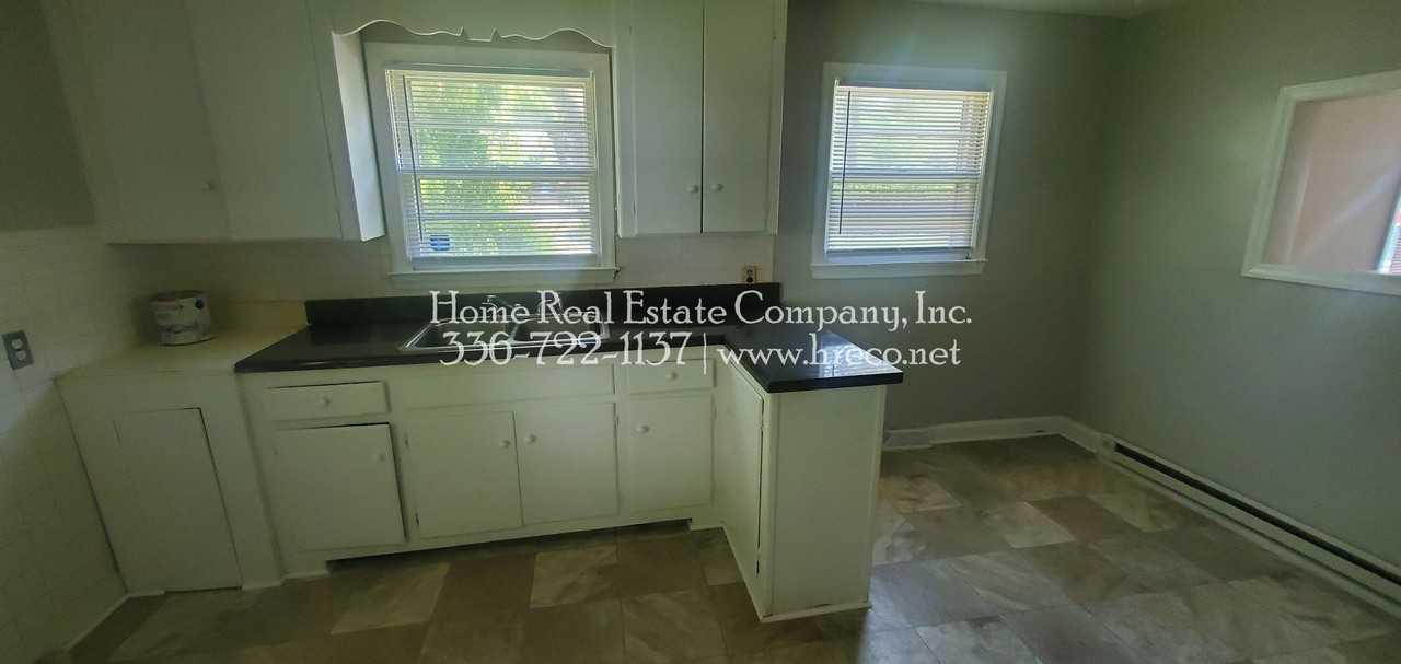 1500 Montague St - Photo 3 of 11