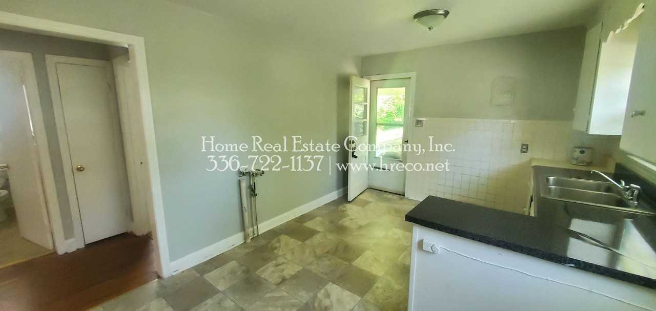 1500 Montague St - Photo 5 of 11