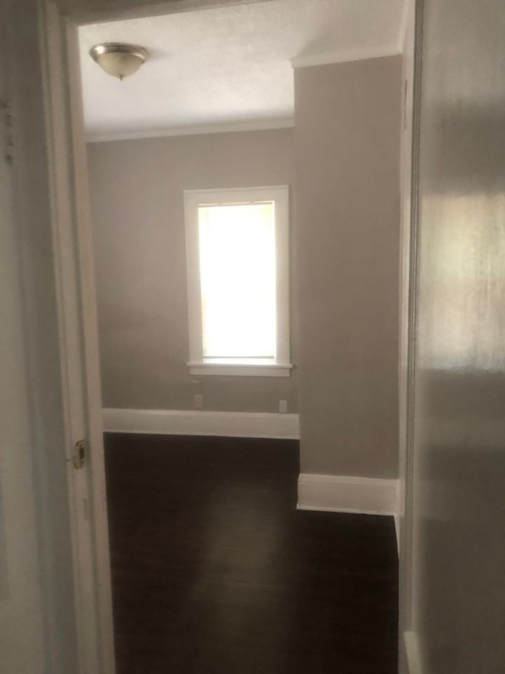 3322 Bryant Ave N - Photo 3 of 13