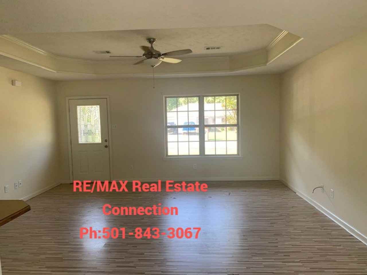 201 Plum Dr - Photo 2 of 12