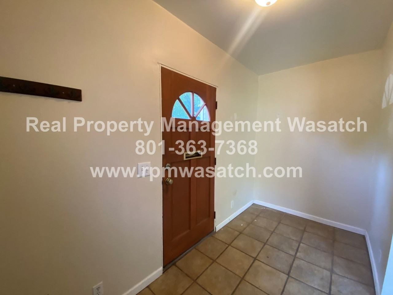 1011 S Windsor St - Photo 3 of 18