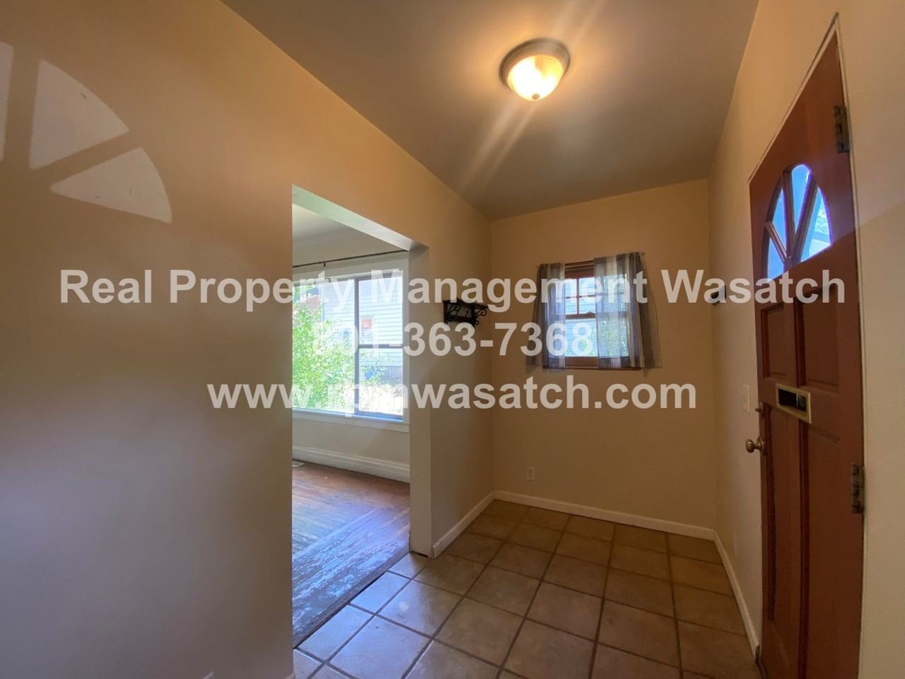 1011 S Windsor St - Photo 4 of 18