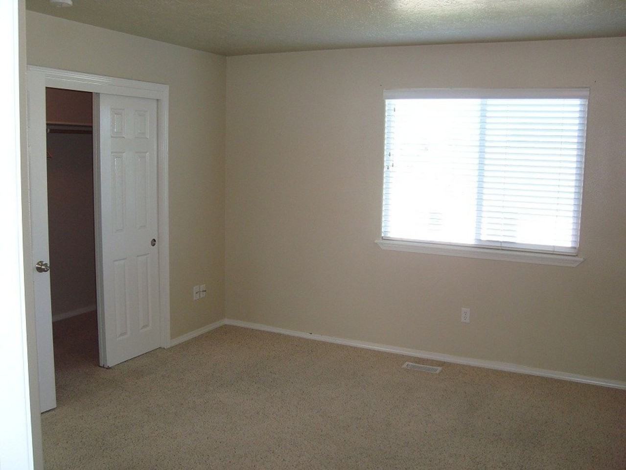 5107 Weston Ave - Photo 2 of 7