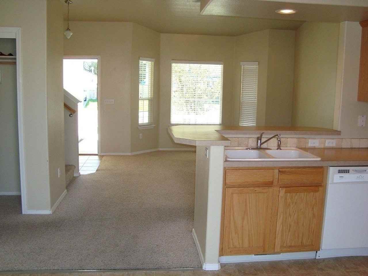 5107 Weston Ave - Photo 6 of 7