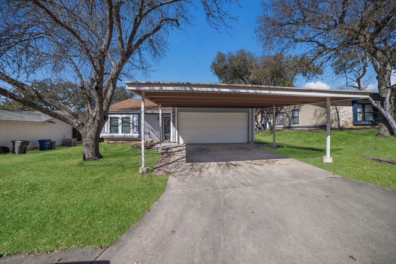 5407 Vista Court Dr - Photo 2 of 28