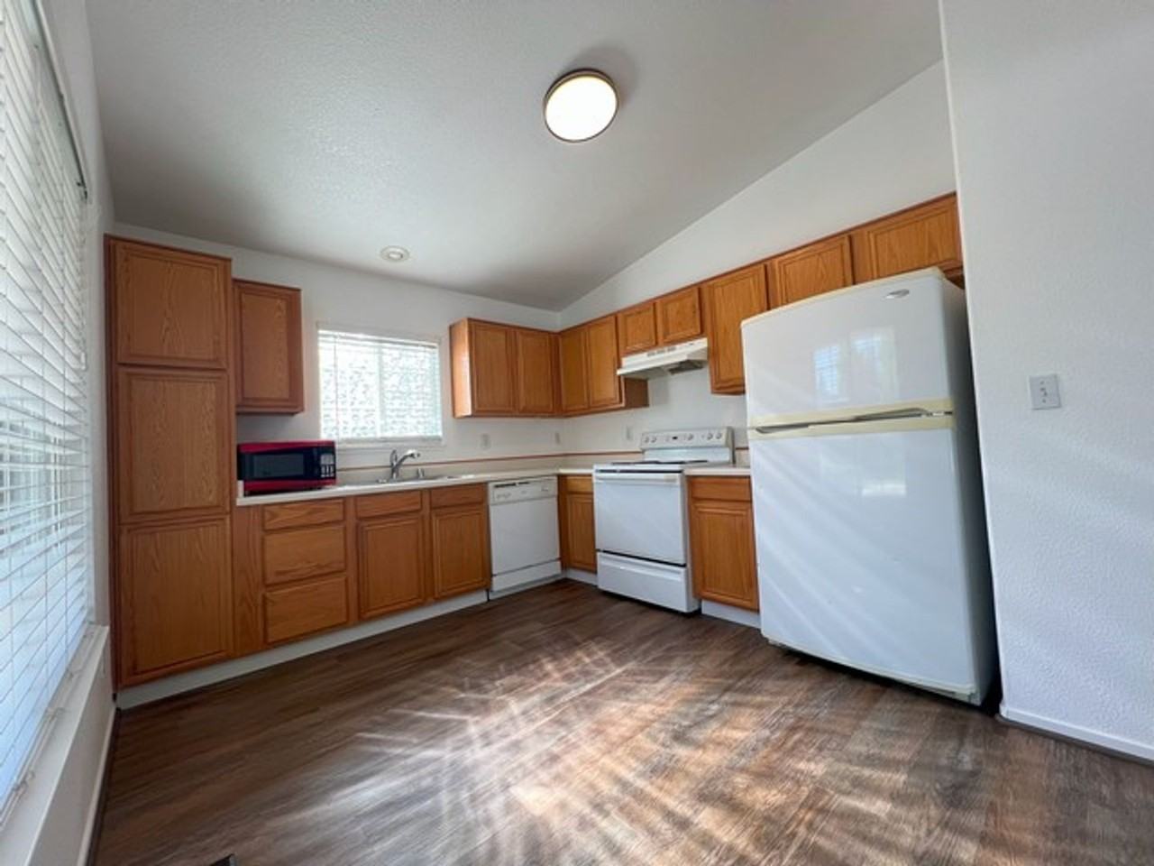 17784 Georgetown Dr - Photo 4 of 15