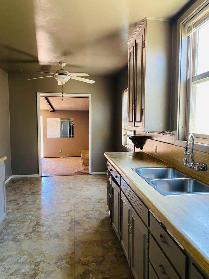 214 N K St - Photo 3 of 18