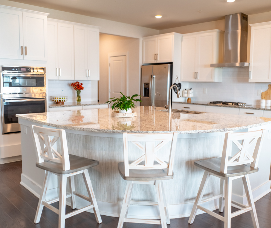 153 Livingston Ln - Photo 3 of 40