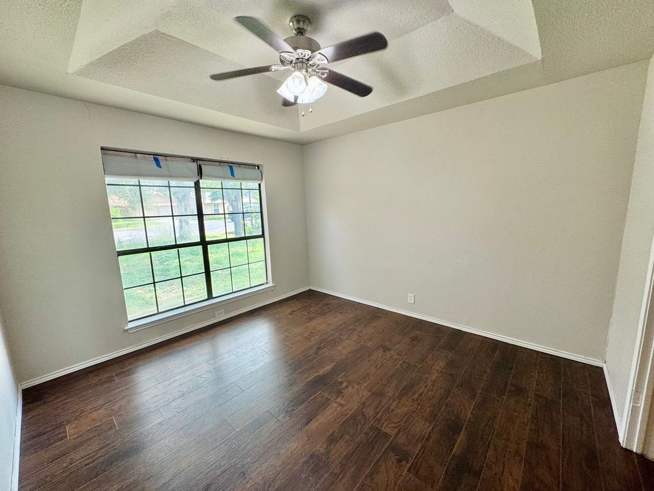 4410 Lakebend West Dr - Photo 3 of 37