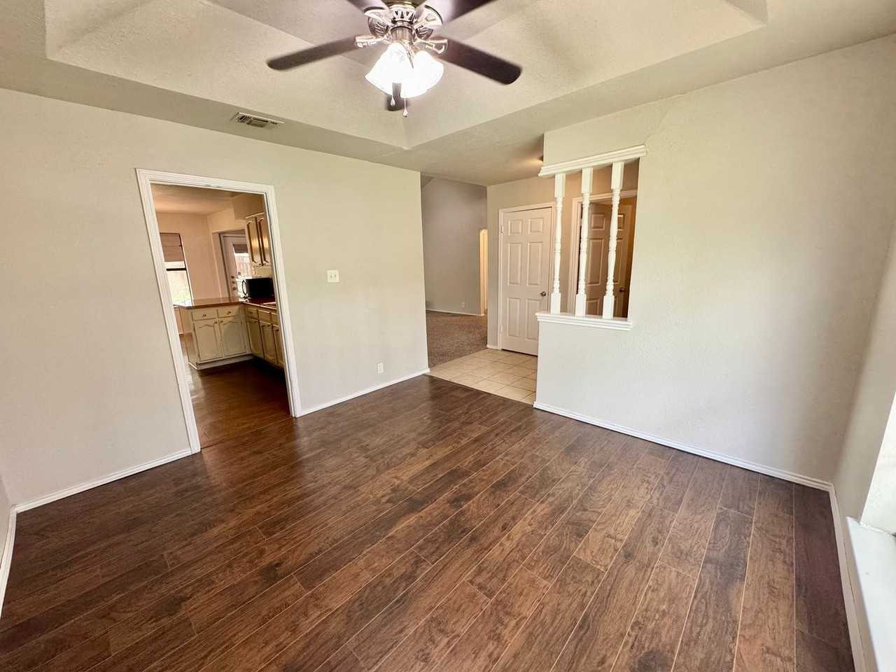 4410 Lakebend West Dr - Photo 5 of 37