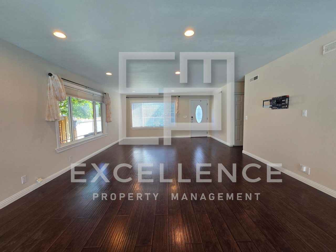 6785 Muscat Dr - Photo 3 of 15