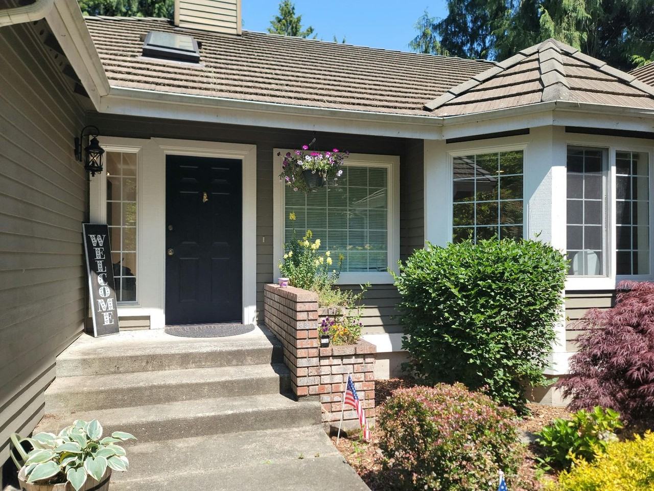 63 Mainsail Ln - Photo 2 of 25