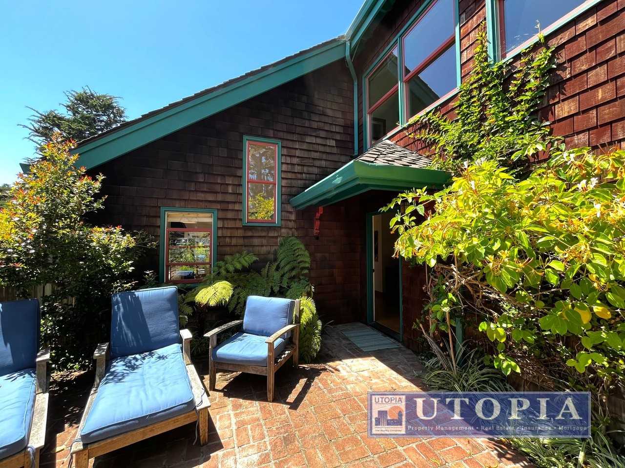 319 Loyola Dr - Photo 2 of 49