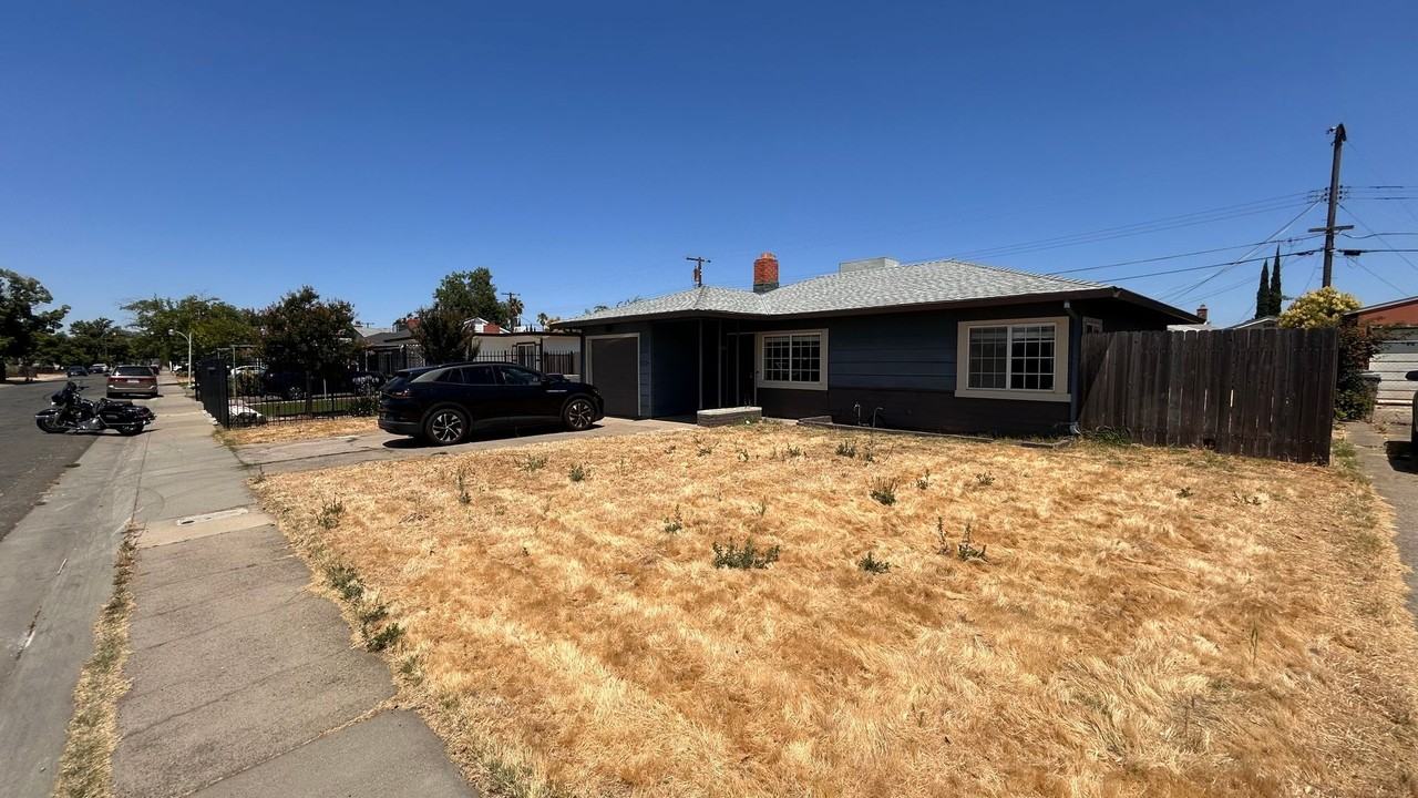 6055 35th Ave - Photo 2 of 23