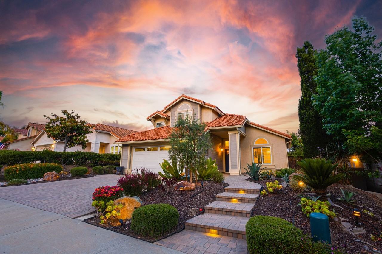 2138 Singingwood Pl - Photo 2 of 45