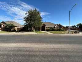 featured image of 5900 Oak Creek Dr