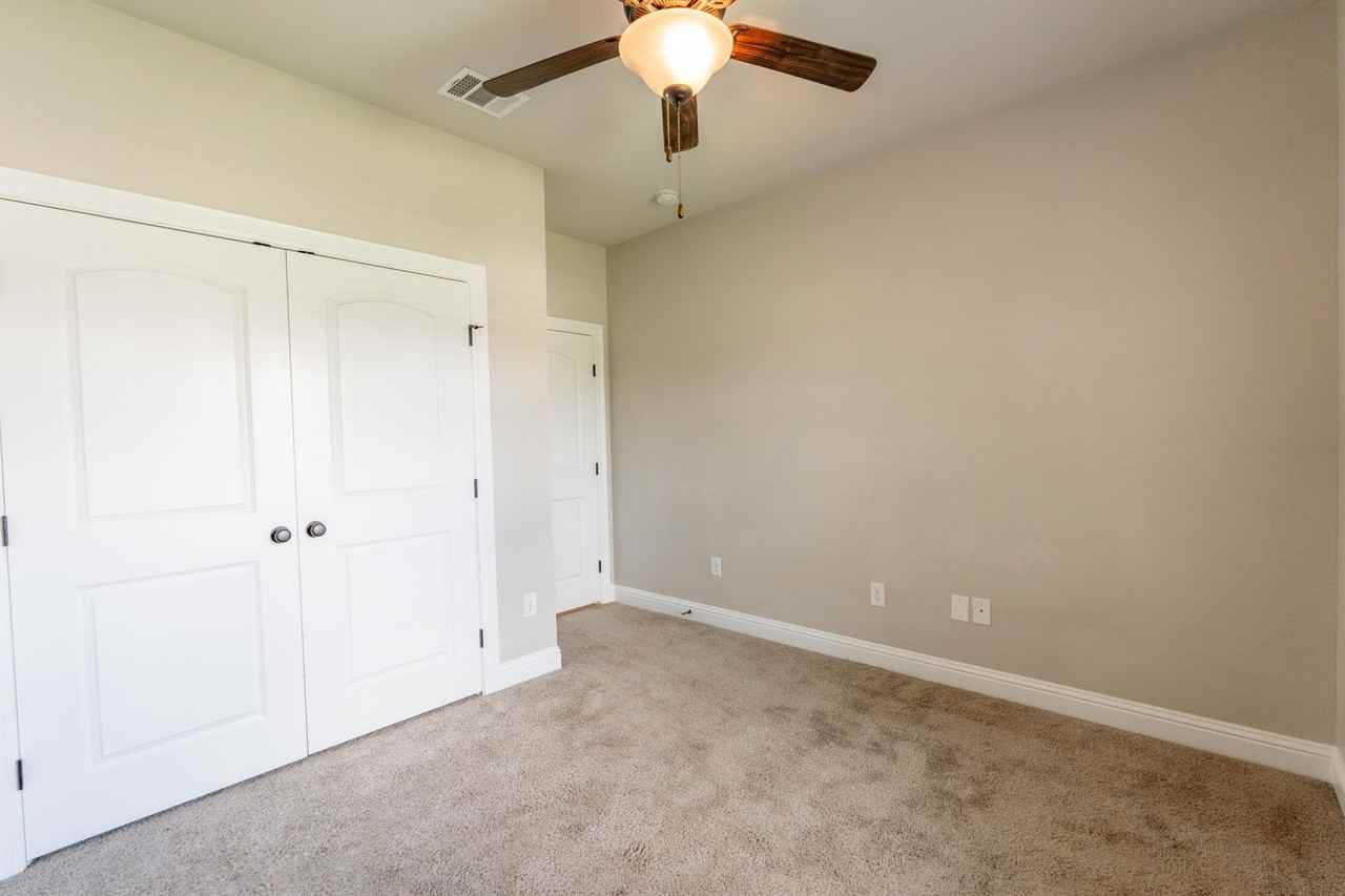 349 Coppice Pl - Photo 6 of 10