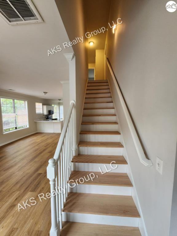 2269 Ridgemont Dr - Photo 2 of 19
