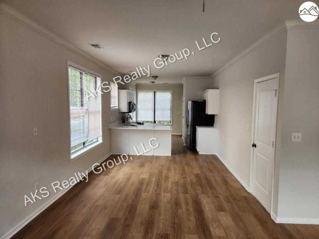 2269 Ridgemont Dr - Photo 3 of 19