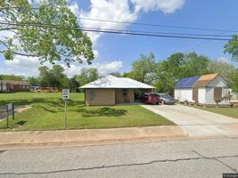 featured image of 1103 E Alamo St