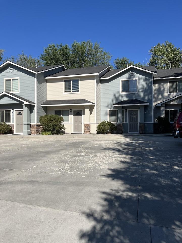 1234 S Columbus St #1 - Photo 3 of 18