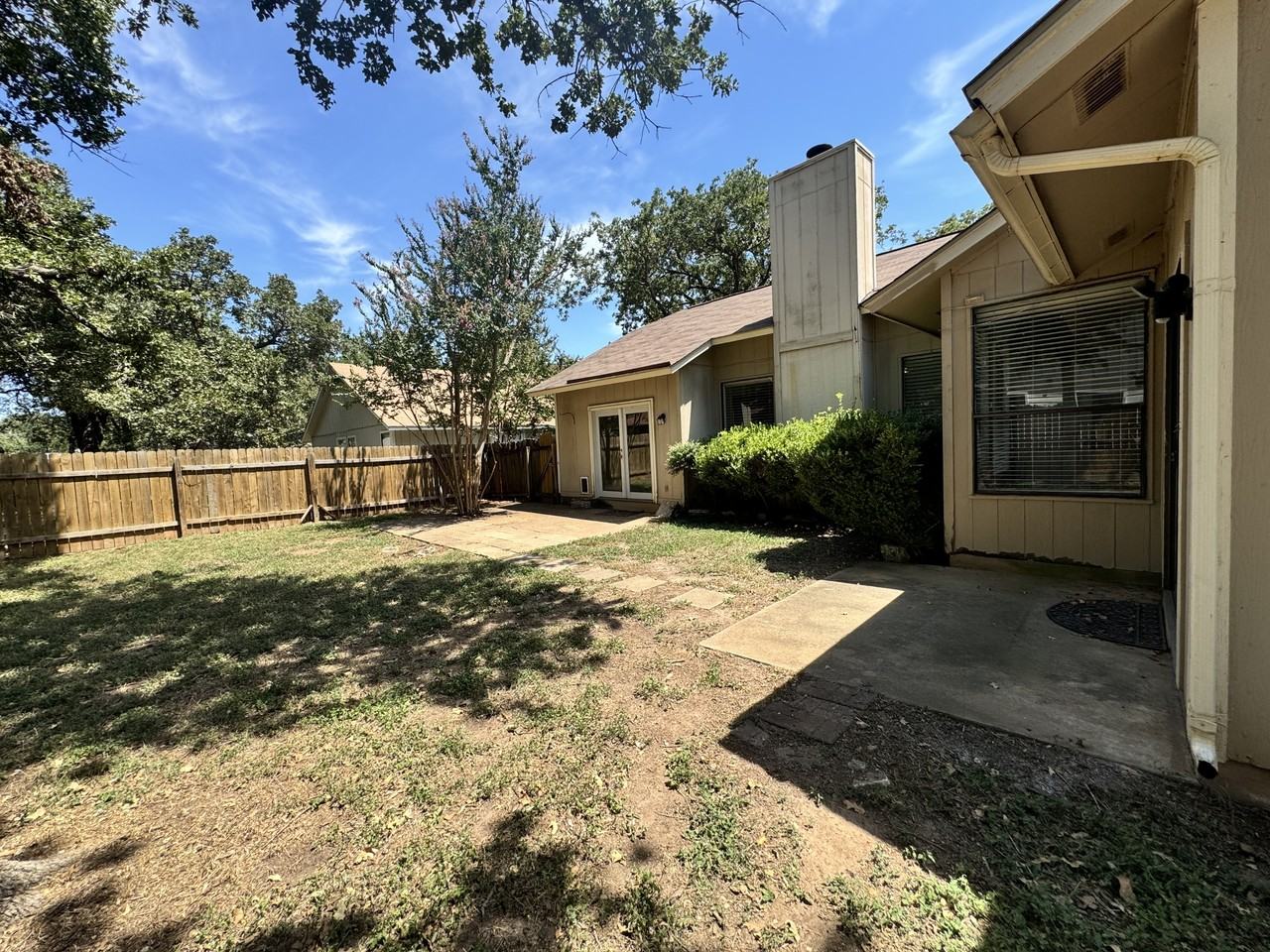 401 Ridgewood Dr - Photo 4 of 26
