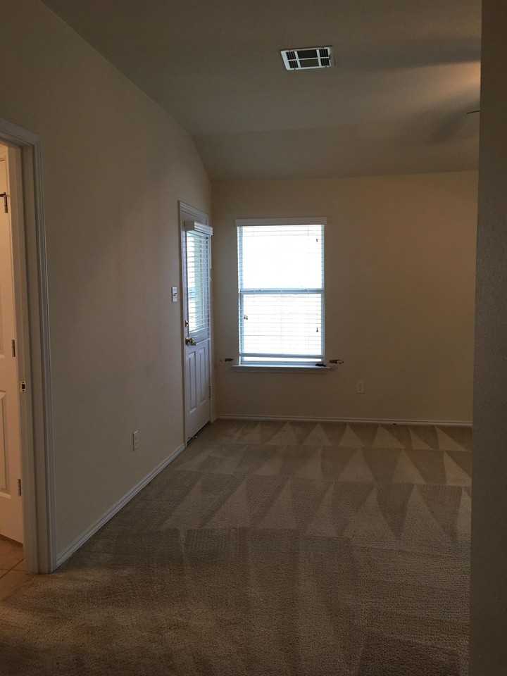 105 E Great Plains Trl - Photo 3 of 25