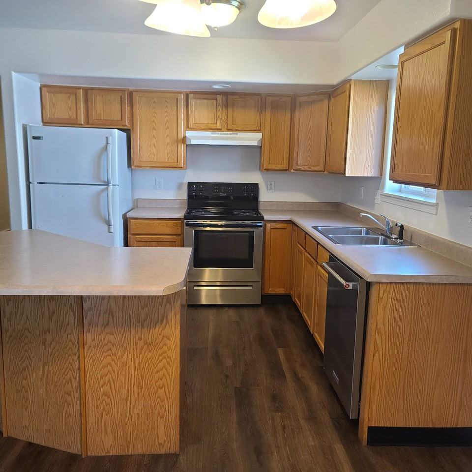 214 Quinella St #A - Photo 2 of 25