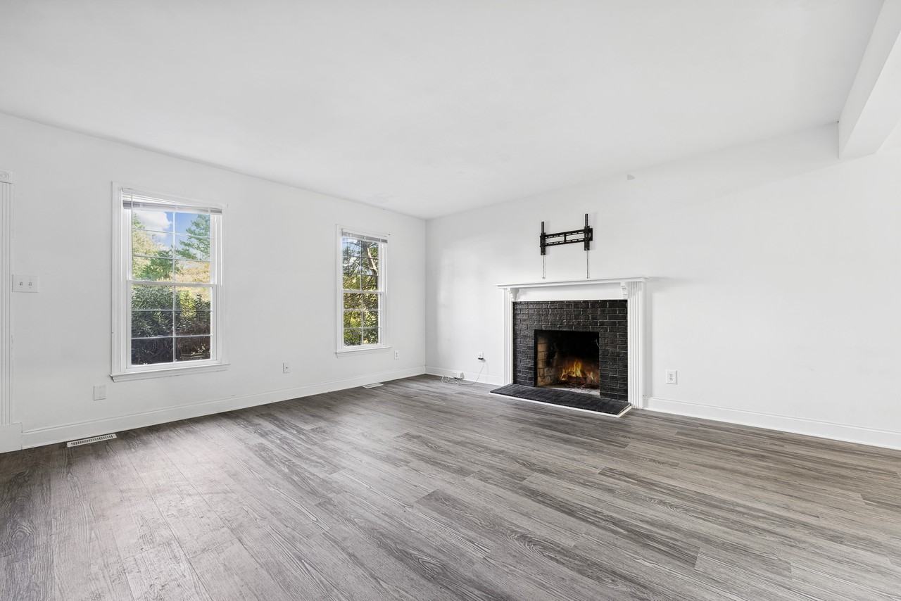 6101 Highcastle Ct #1 - Photo 3 of 17