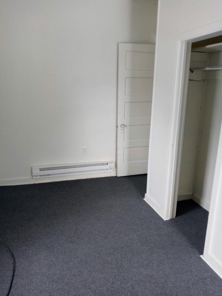 1035 N 3rd E #C - Photo 3 of 20